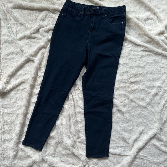 1822 DENIM Dark Wash Skinny Stretchy High Rise Jeans Size 12 - Picture 3 of 3